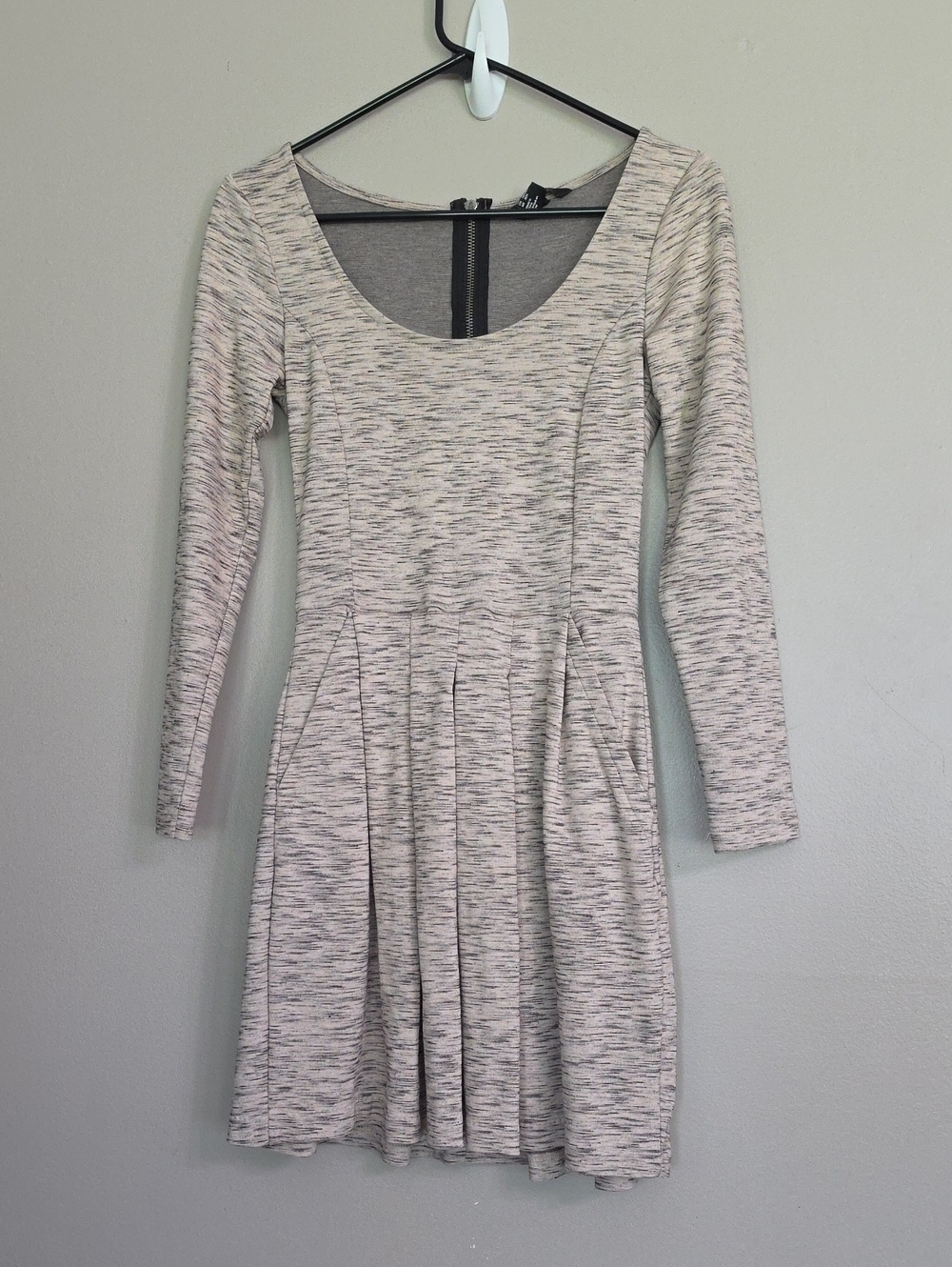 H&M Heathered Gray Cream Long Sleeve Dress Size XS